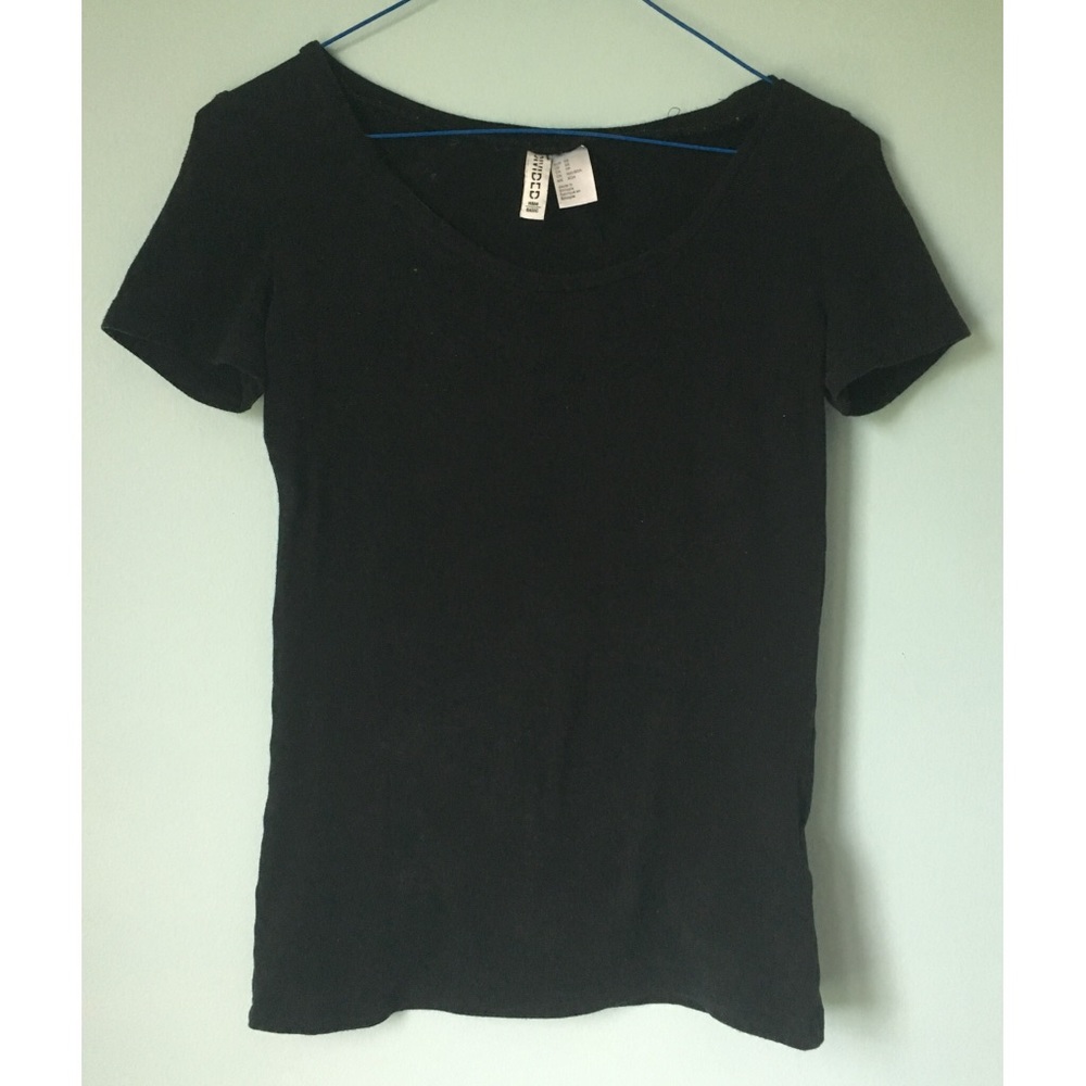 Black Basic Tee - Picture 2 of 4
